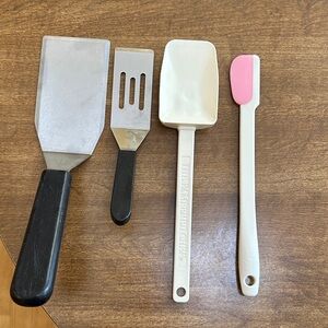 Pampered Chef White and Pink Silicone Spatula and Turner Set